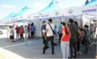Gurbetçilerin dönüş yolunda Kapıkule'de PCR testi yoğunluğu Gurbetçilerin dönüş yolunda Kapıkule'de PCR testi yoğunluğu