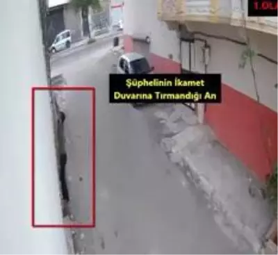 Hırsızlar tek tek güvenlik kamerasına ve polise yakalandı Hırsızlar tek tek güvenlik kamerasına ve polise yakalandı