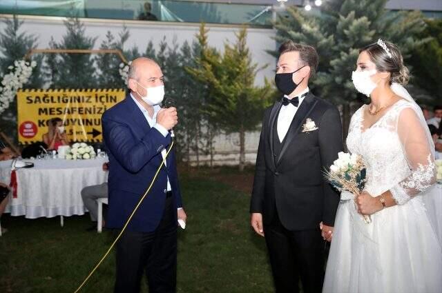 İçişleri Bakanı Soylu, 'düğün salonu' denetimine katıldı İçişleri Bakanı Soylu, 'düğün salonu' denetimine katıldı