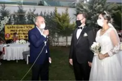 İçişleri Bakanı Soylu, denetime gittiği düğüne tam not verdi İçişleri Bakanı Soylu, denetime gittiği düğüne tam not verdi