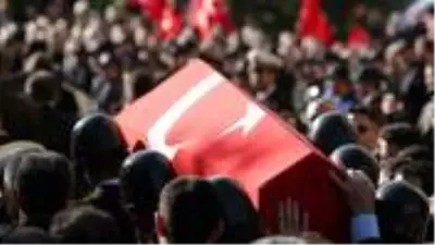 İskenderun'da elektrik akımına kapılan asker şehit oldu İskenderun'da elektrik akımına kapılan asker şehit oldu