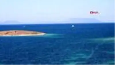 İZMİR Tekne faciasında kaybolan çocuğu arama çalışmaları sürüyor İZMİR Tekne faciasında kaybolan çocuğu arama çalışmaları sürüyor
