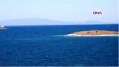 İZMİR Tekne faciasında kaybolan çocuğu arama çalışmaları sürüyor İZMİR Tekne faciasında kaybolan çocuğu arama çalışmaları sürüyor