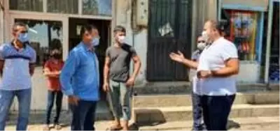Kaymakam Turan denetim yaparak maske dağıttı Kaymakam Turan denetim yaparak maske dağıttı