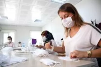 Kemer Belediyesinden 3 ayda 154 bin maske üretimi Kemer Belediyesinden 3 ayda 154 bin maske üretimi
