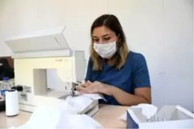 Kemer Belediyesinden 3 ayda 154 bin maske üretimi Kemer Belediyesinden 3 ayda 154 bin maske üretimi