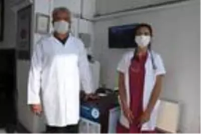 Akademisyen, kızına sağlık raporu vermeyen doktorlara saldırdı Akademisyen, kızına sağlık raporu vermeyen doktorlara saldırdı