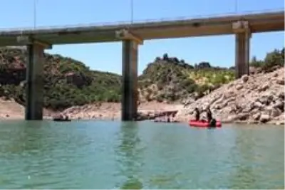 Kodu düşen baraj gölünde 'Gülistan' seferberliği Kodu düşen baraj gölünde 'Gülistan' seferberliği