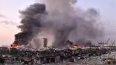 Lübnan Cumhurbaşkanı: Patlamaya füze veya bomba neden olmuş olabilir Lübnan Cumhurbaşkanı: Patlamaya füze veya bomba neden olmuş olabilir