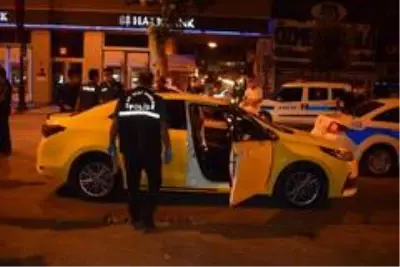 Malatya'da araç içerisinde silahla vurulan 1 kişi yaralandı Malatya'da araç içerisinde silahla vurulan 1 kişi yaralandı