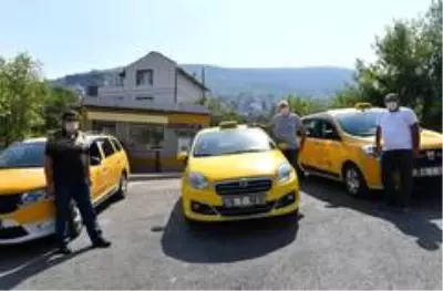 Osmangazi'de taksi duraklarını yenileniyor Osmangazi'de taksi duraklarını yenileniyor