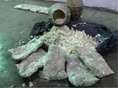 Otlu peynir arasında eroin sevkıyatı Zeyna'ya takıldı Otlu peynir arasında eroin sevkıyatı Zeyna'ya takıldı