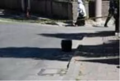 Poşetteki boya kutusu, bomba korkusu yaşattı Poşetteki boya kutusu, bomba korkusu yaşattı