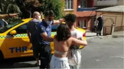 Son Dakika | Sokak ortasında yarı çıplak kavga Son Dakika | Sokak ortasında yarı çıplak kavga