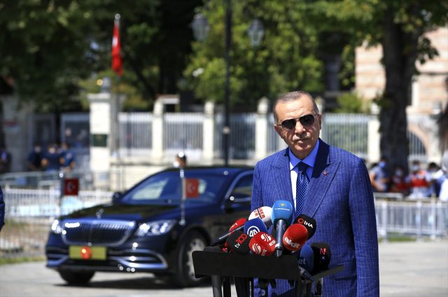 Son Dakika: Cumhurbaşkanı Erdoğan, Bahçeli'nin Akşener'e yaptığı 'Evine dön' çağrısı hakkında konuştu: Makul bir davet