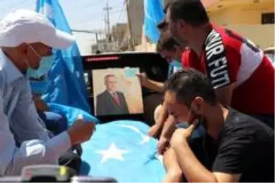 Son dakika... Türkmen siyasetçi Bayatlı gözyaşları içerisinde son yolculuğuna uğurlandı Son dakika... Türkmen siyasetçi Bayatlı gözyaşları içerisinde son yolculuğuna uğurlandı