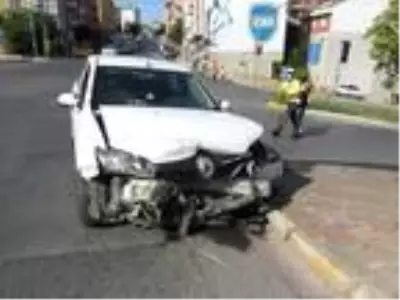 Ümraniye'de kaza anı güvenlik kamerasında Ümraniye'de kaza anı güvenlik kamerasında