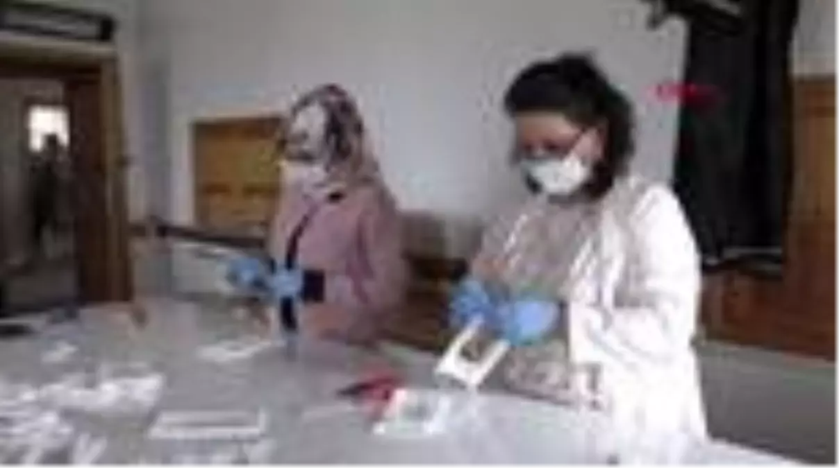 Son Dakika | Van'da işitme engellilere özel şeffaf maske üretildi