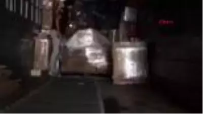 Van'da, otlu peynirlerin arasına gizlenen 15 kilo eroin bulundu Van'da, otlu peynirlerin arasına gizlenen 15 kilo eroin bulundu