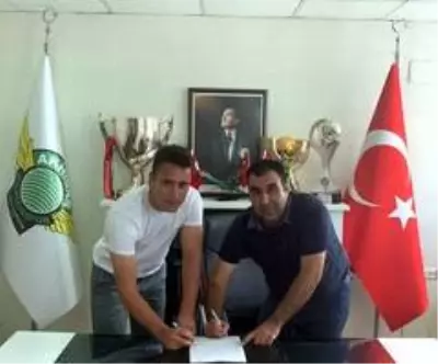 Akhisarspor'da Cem Kavçak yuvaya geri döndü Akhisarspor'da Cem Kavçak yuvaya geri döndü