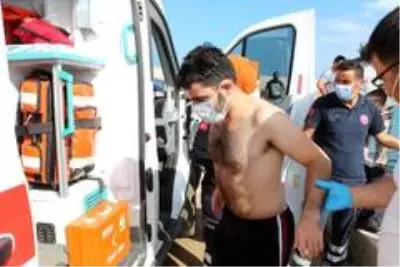 Başpolis, şortuna aldırış etmeden boğulmak üzere olan gençleri kurtardı Başpolis, şortuna aldırış etmeden boğulmak üzere olan gençleri kurtardı