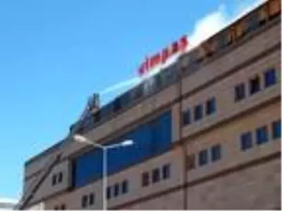 AVM'nin kafeteryasında yangın: 1 yaralı AVM'nin kafeteryasında yangın: 1 yaralı