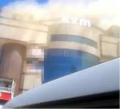 AVM'nin kafeteryasında yangın: 1 yaralı AVM'nin kafeteryasında yangın: 1 yaralı