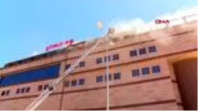 AVM'nin kafeteryasında yangın 1 yaralı-EK AVM'nin kafeteryasında yangın 1 yaralı-EK