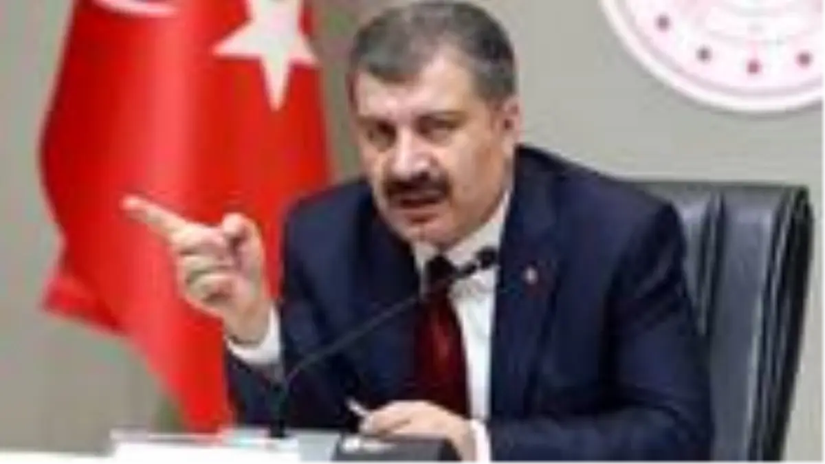 Bakan Koca'dan hemşirelere yanıt: Hakkımda özür dile kampanyası başlattığınız doğru mu?