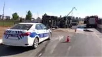 Başkentte beton mikseri devrildi 1 kişi öldü Başkentte beton mikseri devrildi 1 kişi öldü