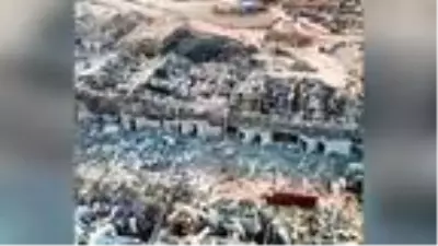 Beyrut'taki patlamanın yarattığı şok dalgasının etkisi dronla görüntülendi Beyrut'taki patlamanın yarattığı şok dalgasının etkisi dronla görüntülendi