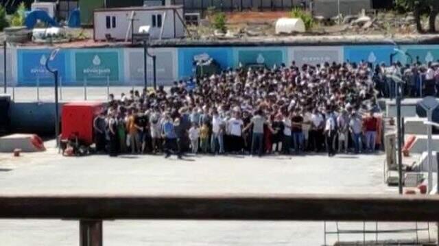 Bilim Kurulu Üyesi İlhan: 'Vapura koşuş' fotoğrafı sağlık çalışanlarının kalbini kırdı Bilim Kurulu Üyesi İlhan: 'Vapura koşuş' fotoğrafı sağlık çalışanlarının kalbini kırdı