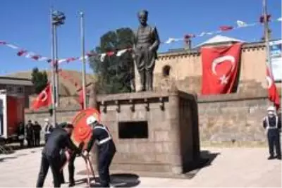 Bitlis'in düşman işgalinden kurtuluşunun yıldönümü etkinlikleri Bitlis'in düşman işgalinden kurtuluşunun yıldönümü etkinlikleri