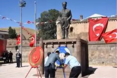 Bitlis'in düşman işgalinden kurtuluşunun yıldönümü etkinlikleri Bitlis'in düşman işgalinden kurtuluşunun yıldönümü etkinlikleri