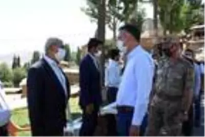 Bitlis Valisi Çağatay, depremin ardından muhtarlarla bir araya geldi Bitlis Valisi Çağatay, depremin ardından muhtarlarla bir araya geldi