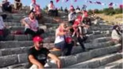 Bucak Belediye Meclisi, 2 bin 600 yıllık antik kentte toplandı Bucak Belediye Meclisi, 2 bin 600 yıllık antik kentte toplandı