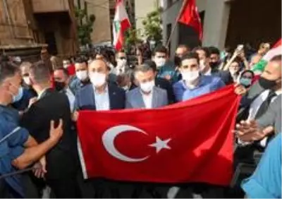 Cumhurbaşkanı Yardımcısı Oktay ve Dışişleri Bakanı Çavuşoğlu, Beyrut'ta Türklerin yaşadığı... Cumhurbaşkanı Yardımcısı Oktay ve Dışişleri Bakanı Çavuşoğlu, Beyrut'ta Türklerin yaşadığı...