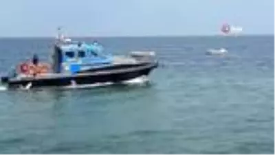 Denize girdikten sonra arkadaşına haber vermeden evine giden adamın boğulduğu sanılınca polis... Denize girdikten sonra arkadaşına haber vermeden evine giden adamın boğulduğu sanılınca polis...