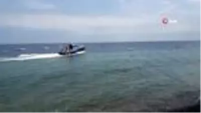 Denize girdikten sonra arkadaşına haber vermeden evine giden adamın boğulduğu sanılınca polis... Denize girdikten sonra arkadaşına haber vermeden evine giden adamın boğulduğu sanılınca polis...