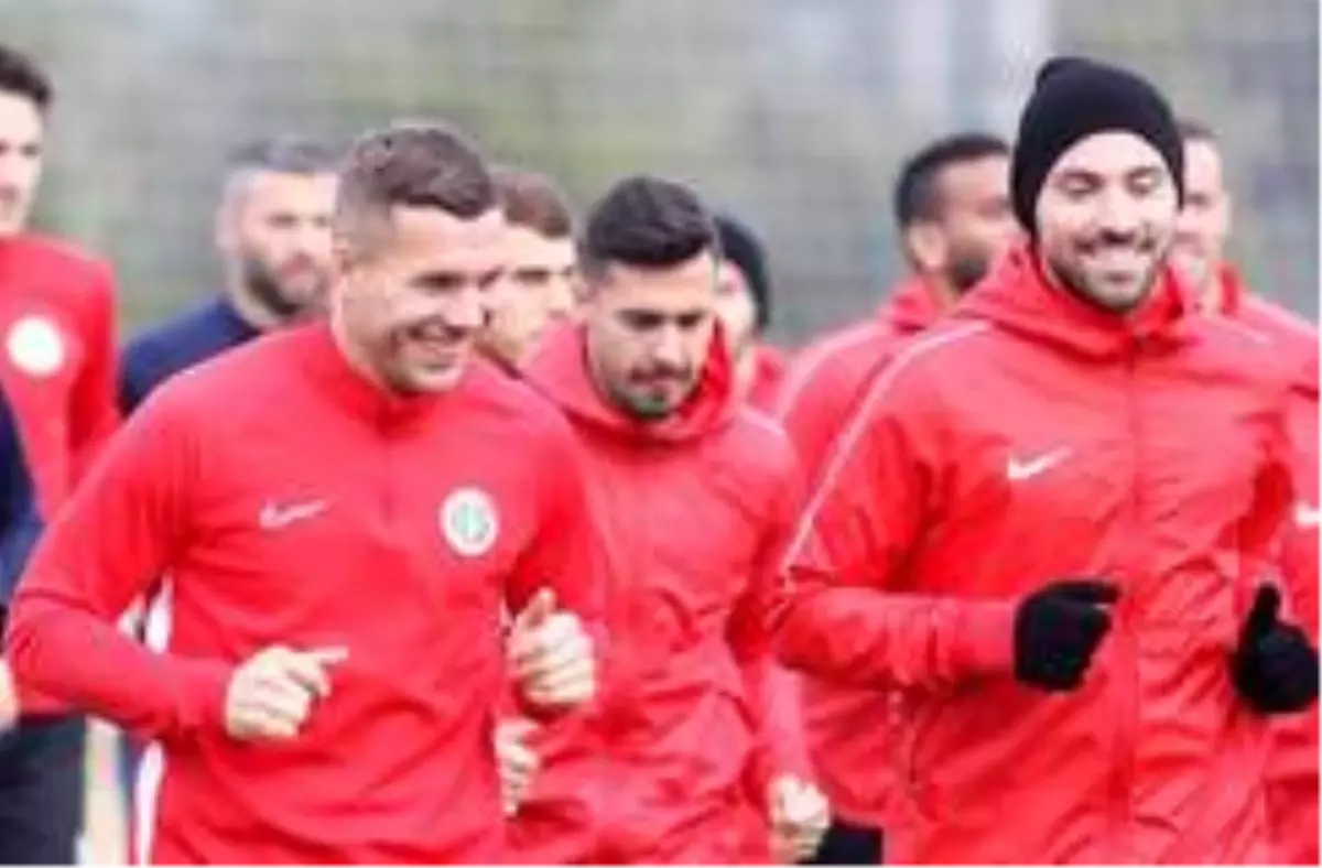 Fenerbahce Galatasaray In Eski Oyuncusu Sinan Gumus Ile 3 Yilligina Anlasti Spor