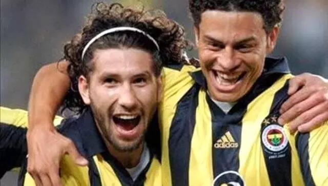 Fenerbahçe'nin eski futbolcusu Mehmet Yozgatlı, teknik direktör Erol Bulut'un yardımcısı oldu Fenerbahçe'nin eski futbolcusu Mehmet Yozgatlı, teknik direktör Erol Bulut'un yardımcısı oldu