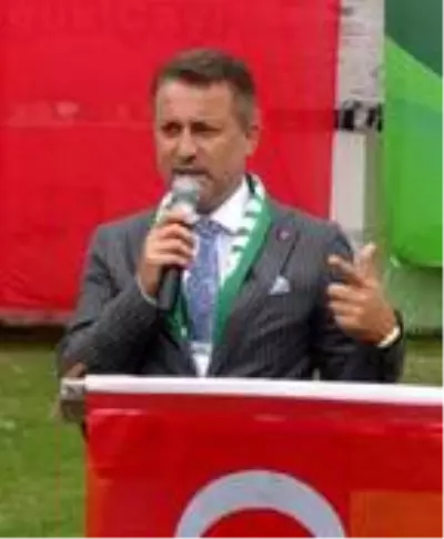 Giresunspor'da Hakan Karaahmet başkanlığa seçildi Giresunspor'da Hakan Karaahmet başkanlığa seçildi