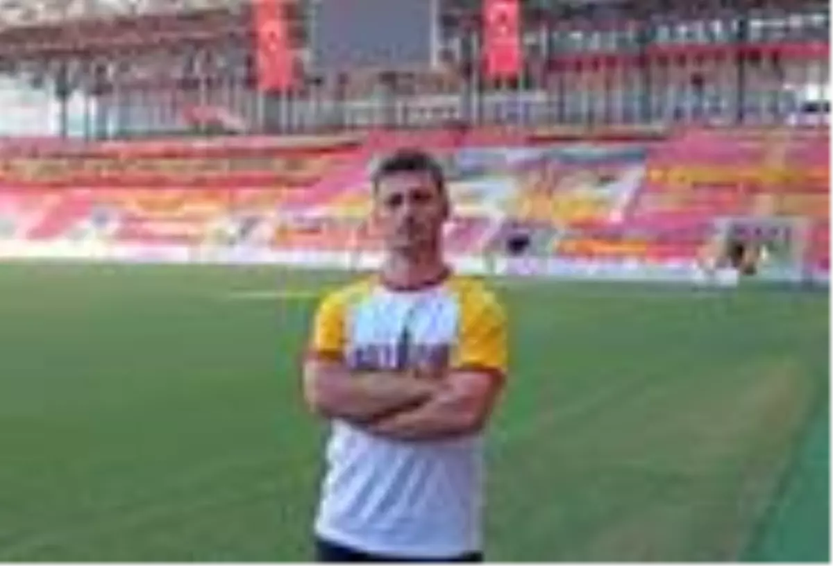 Göztepe'ye ilk imza Burak'tan
