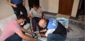 Türkiye Omurilik Felçlileri Derneği: Hakkari polisi engellileri sevindirmeye devam ediyor Türkiye Omurilik Felçlileri Derneği: Hakkari polisi engellileri sevindirmeye devam ediyor