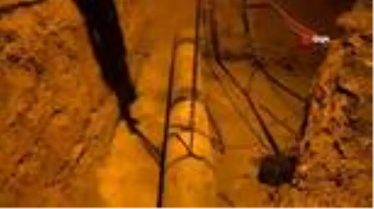 Kuyuönü HES Projesi'nde enerji üretecek paneller takıldı