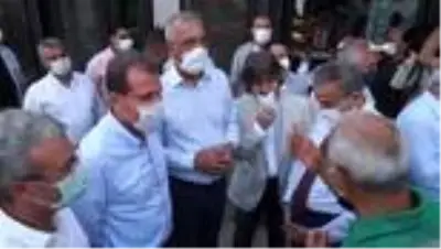 Lütfi Elvan 'Tirat Mutfak Atölyesi'nin açılışında makarna yaparak konuklara ikram etti Lütfi Elvan 'Tirat Mutfak Atölyesi'nin açılışında makarna yaparak konuklara ikram etti