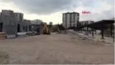 MERSİN Lütfi Elvan, 'Mersin Millet Bahçesi'nde incelemelerde bulundu MERSİN Lütfi Elvan, 'Mersin Millet Bahçesi'nde incelemelerde bulundu