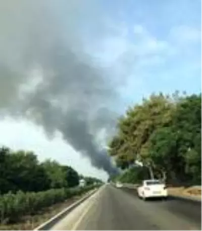 Mobilya fabrikasındaki yangın, 4 saatte söndürüldü (2)- Yeniden Mobilya fabrikasındaki yangın, 4 saatte söndürüldü (2)- Yeniden