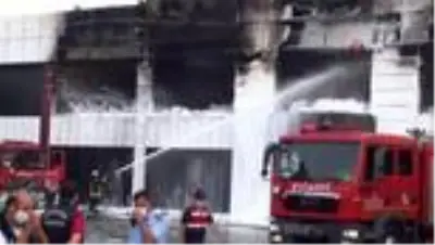 Mobilya fabrikasındaki yangın tamamen söndürüldü