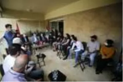 Oktay ve Çavuşoğlu, Lübnan'daki Türk ailelerle buluştu Oktay ve Çavuşoğlu, Lübnan'daki Türk ailelerle buluştu
